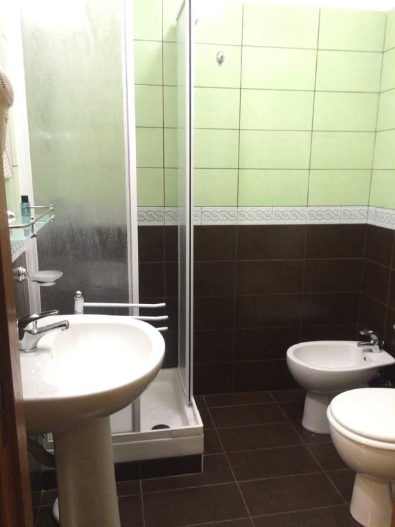 Appartamenti Romatour Habitación foto
